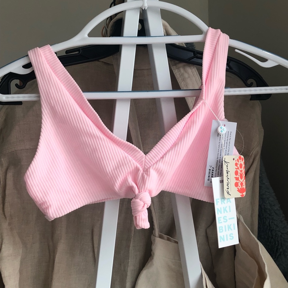 Frabkies Bikinis “Austin” ribbed bikini top sz small in Love Pink NWT